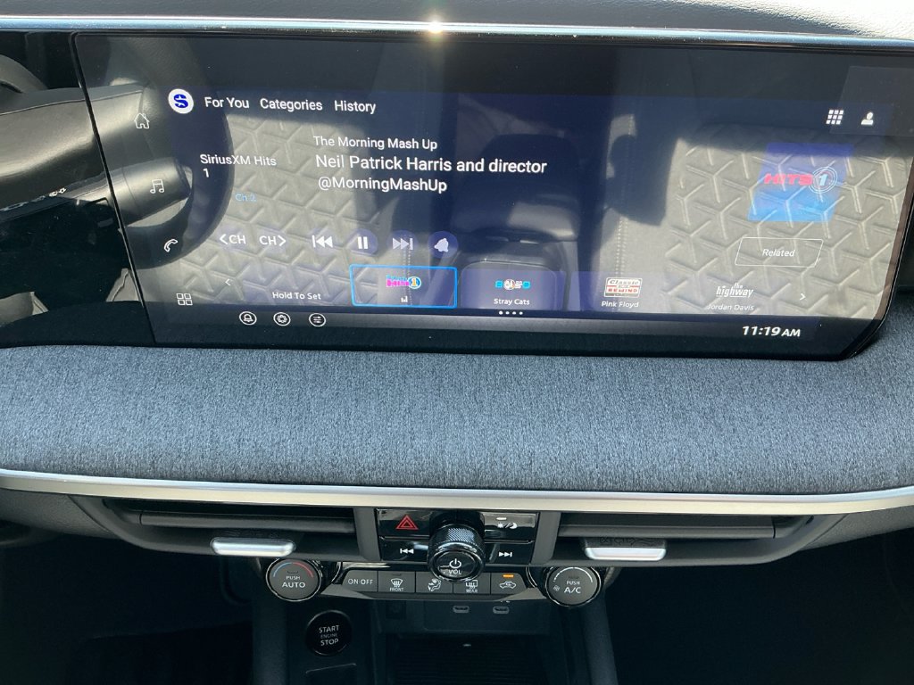 New 2027 Nissan Kicks SV AWD/4WD image 18