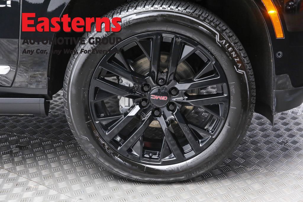 Used 2025 GMC Yukon XL Denali w/ Denali Reserve Package image 36