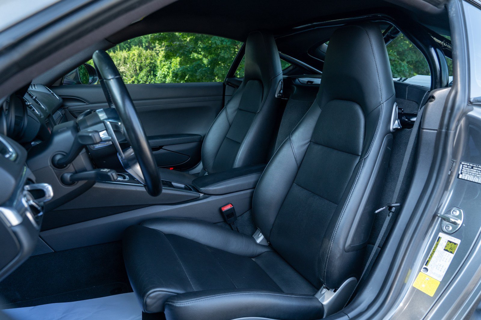 Used 2018 Porsche 718 Cayman S RWD image 5