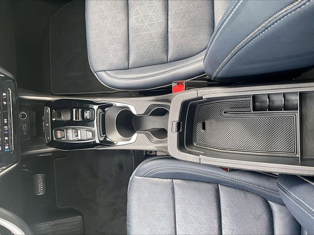 Used 2022 Chevrolet Bolt EUV Premier w/ Launch Edition FWD image 27