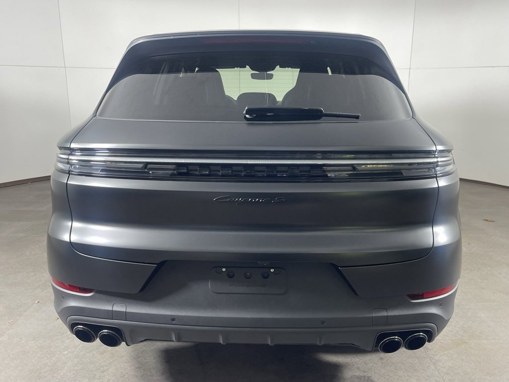 Certified 2025 Porsche Cayenne S image 8
