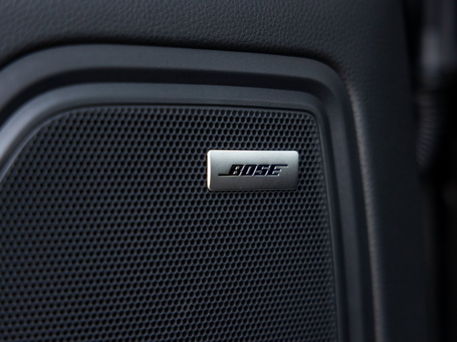 New 2026 Porsche Macan image 24