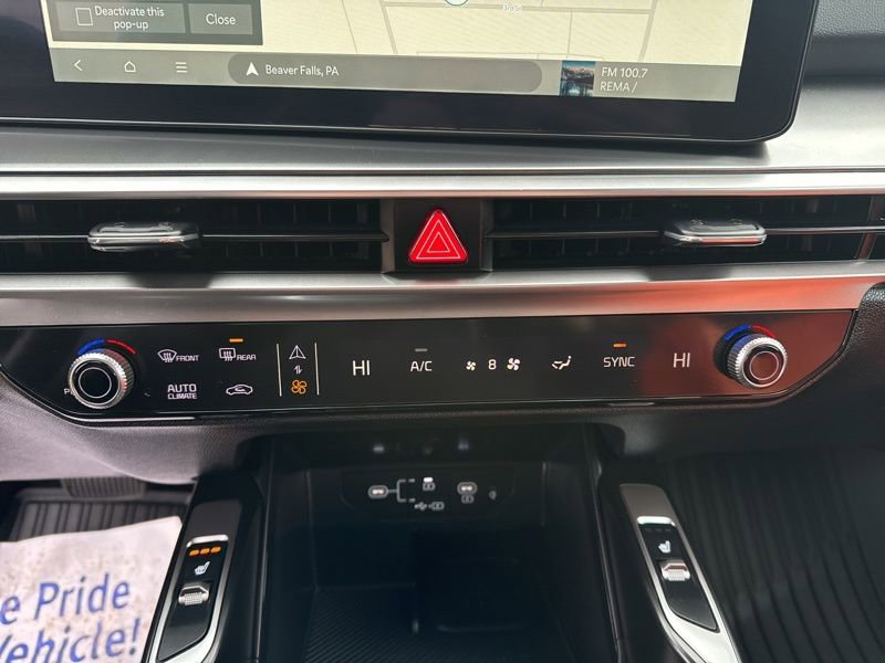 Used 2025 Kia Sorento S image 39