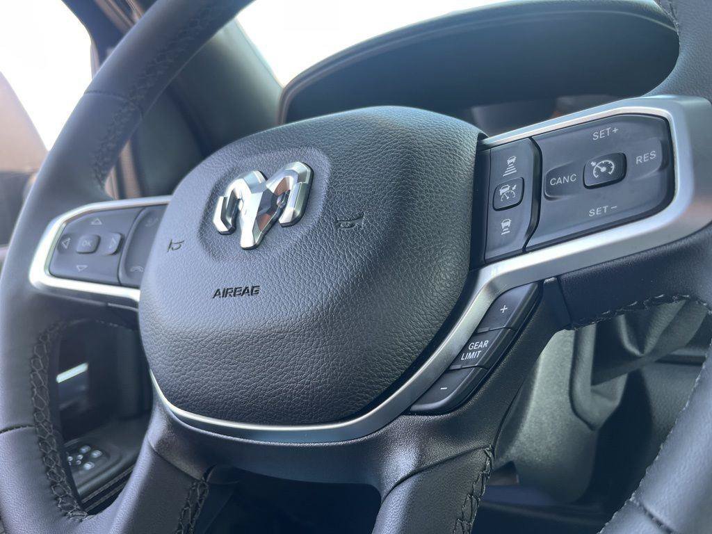New 2025 RAM 2500 Big Horn AWD/4WD image 16