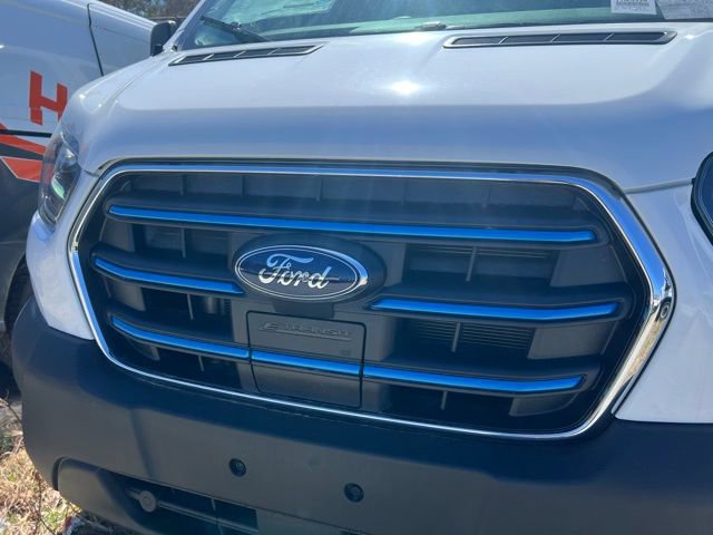 New 2024 Ford E-Transit Low Roof RWD image 29