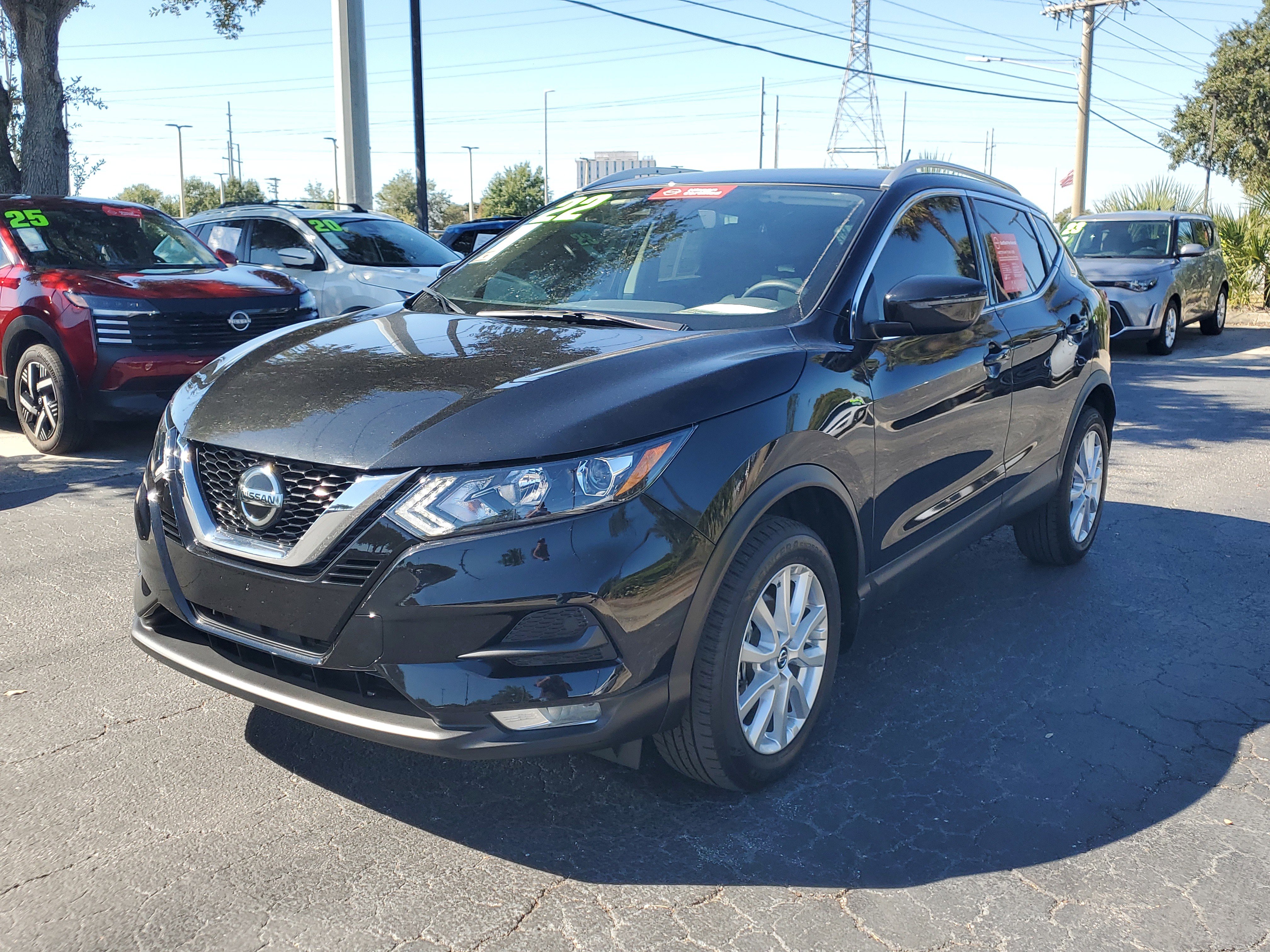 Certified 2022 Nissan Rogue Sport SV image 3