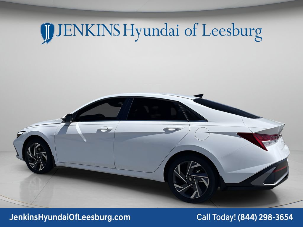 New 2026 Hyundai Elantra Limited FWD image 7