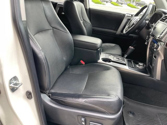 Used 2022 Toyota 4Runner Limited AWD/4WD image 21