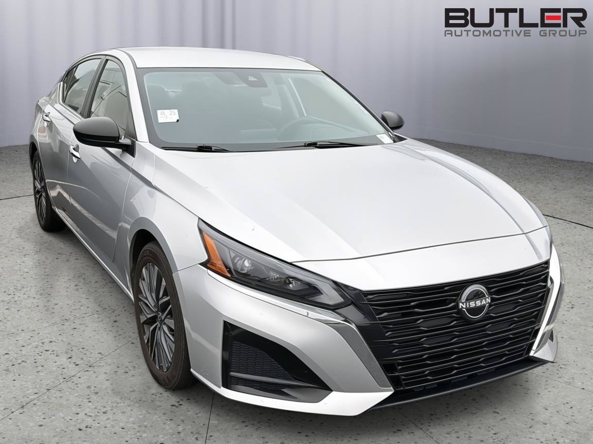 Used 2025 Nissan Altima 2.5 SV FWD image 5