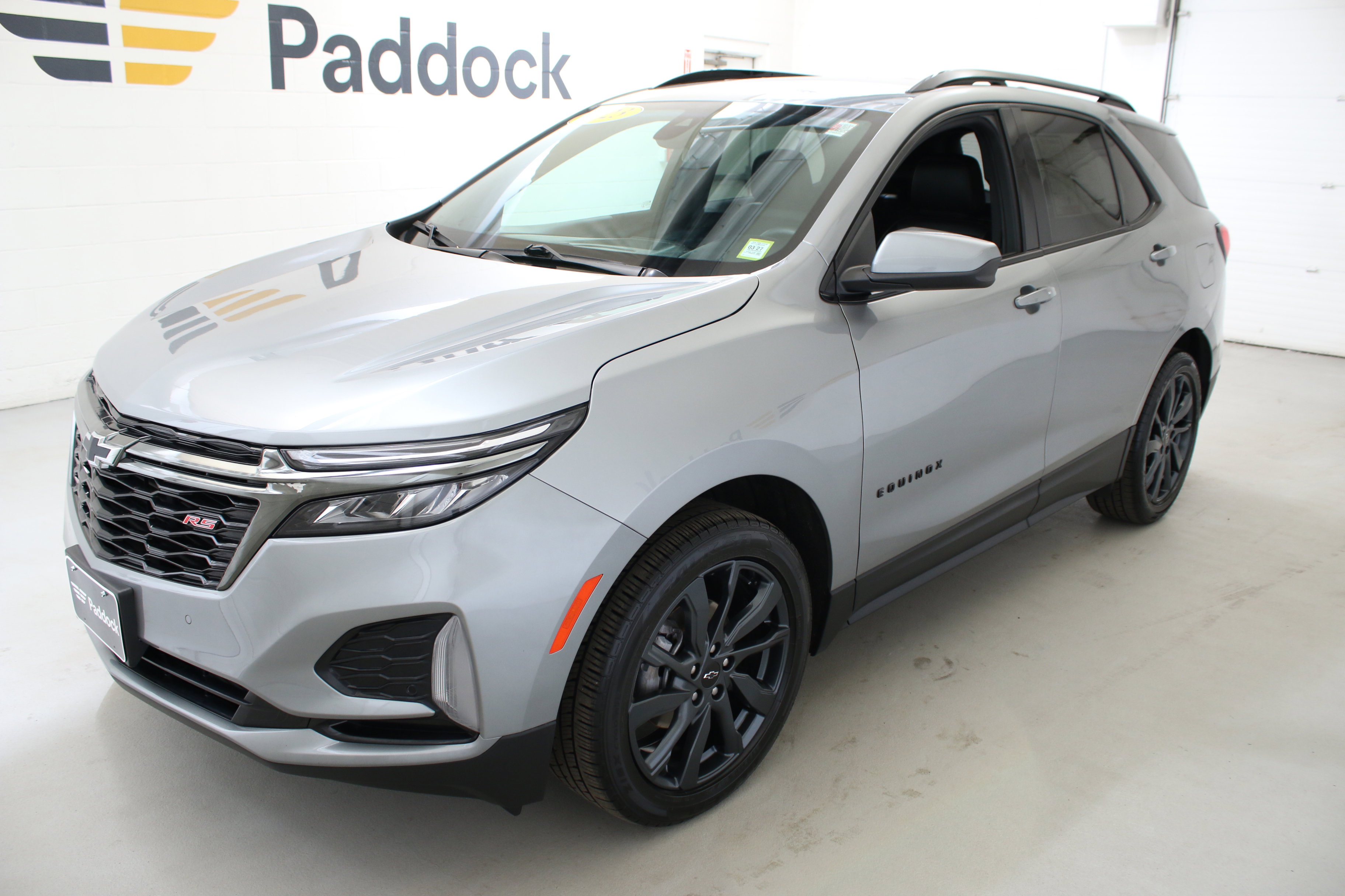 Used 2023 Chevrolet Equinox RS AWD/4WD image 3