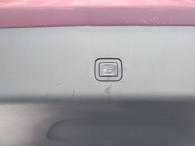 Certified 2018 Chevrolet Traverse LT w/ LPO, Floor Liner Package image 12