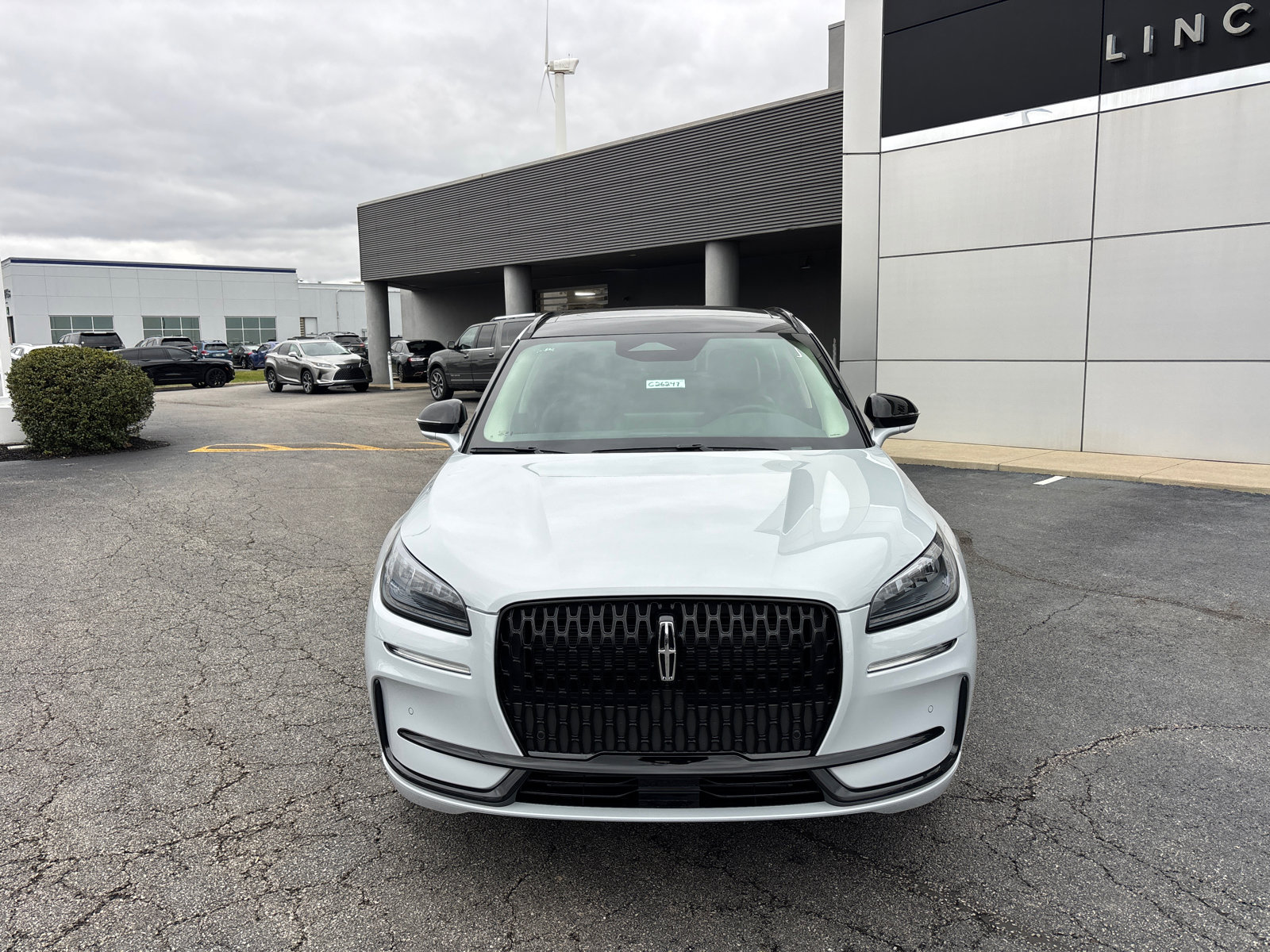 New 2026 Lincoln Corsair Premiere image 2