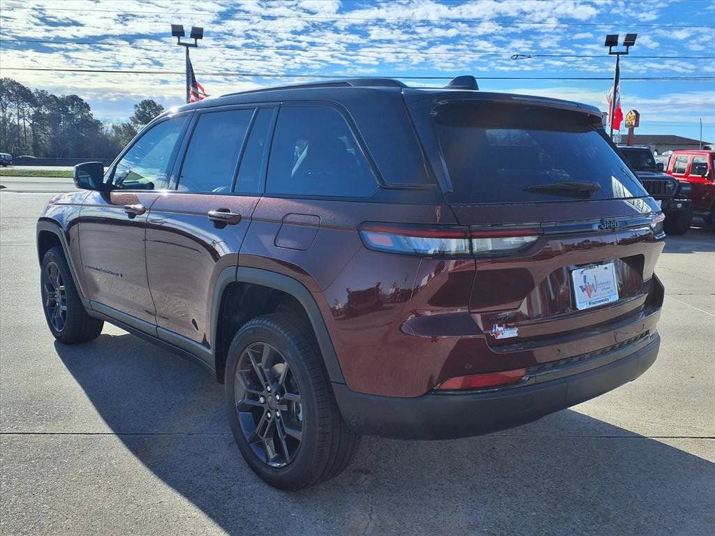 New 2025 Jeep Grand Cherokee Limited AWD/4WD image 4