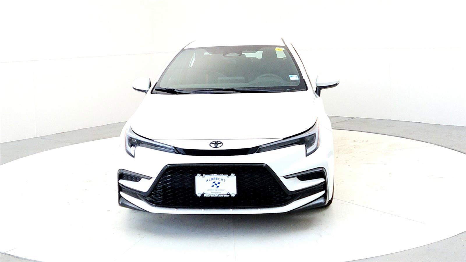New 2026 Toyota Corolla SE FWD image 2