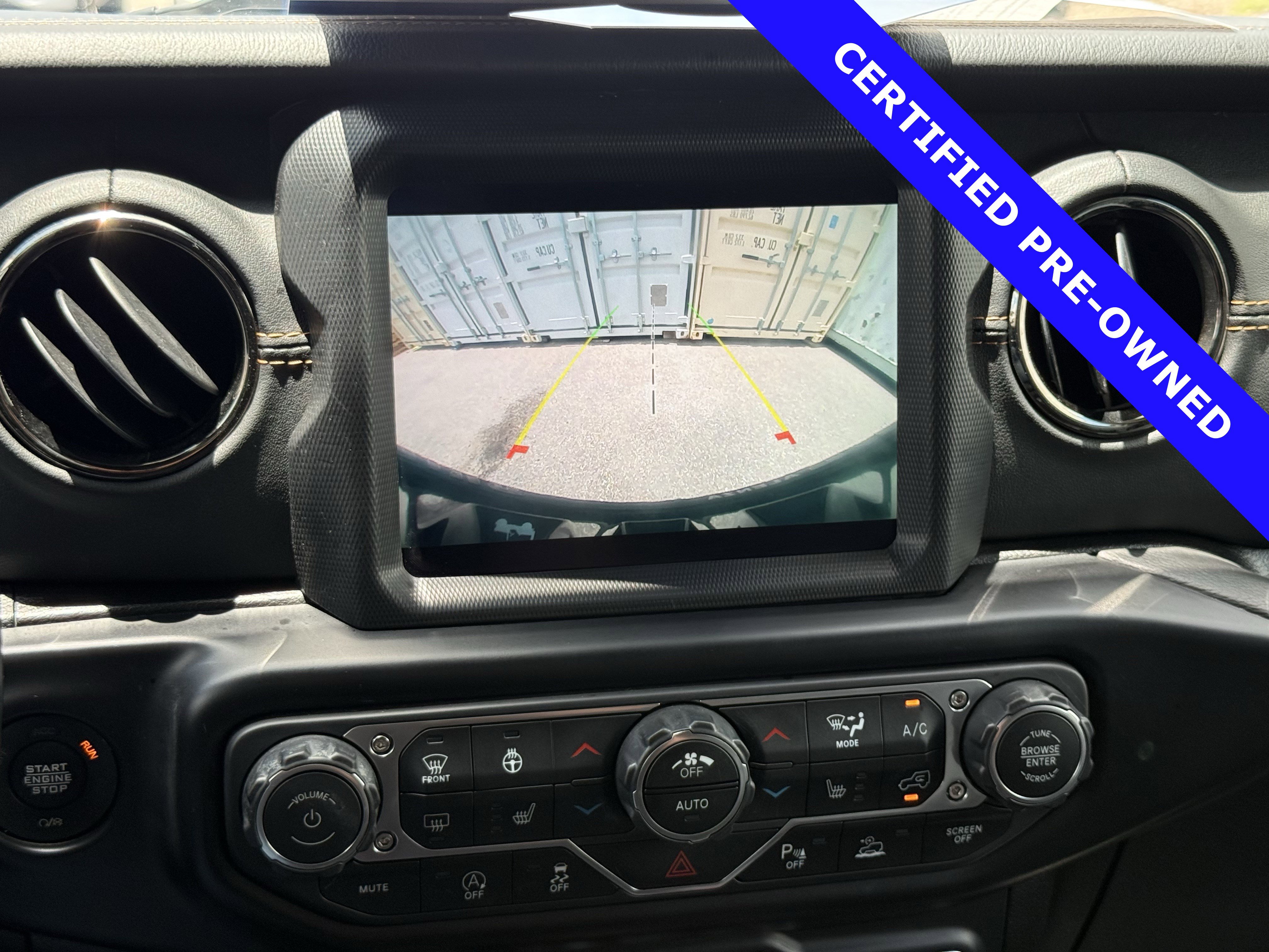 Used 2021 Jeep Wrangler Unlimited Sahara AWD/4WD image 30
