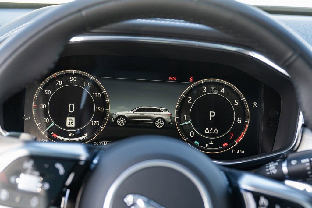 Used 2025 Jaguar F-PACE R-Dynamic S AWD/4WD image 13