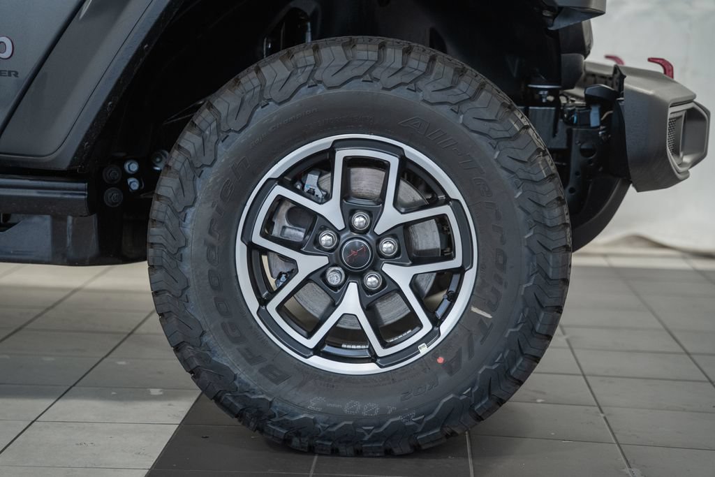 New 2026 Jeep Wrangler Unlimited Rubicon w/ Technology Group AWD/4WD image 16