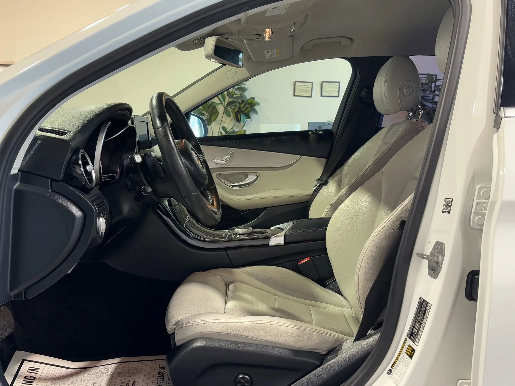 Used 2017 Mercedes-Benz C 300 Sedan image 9