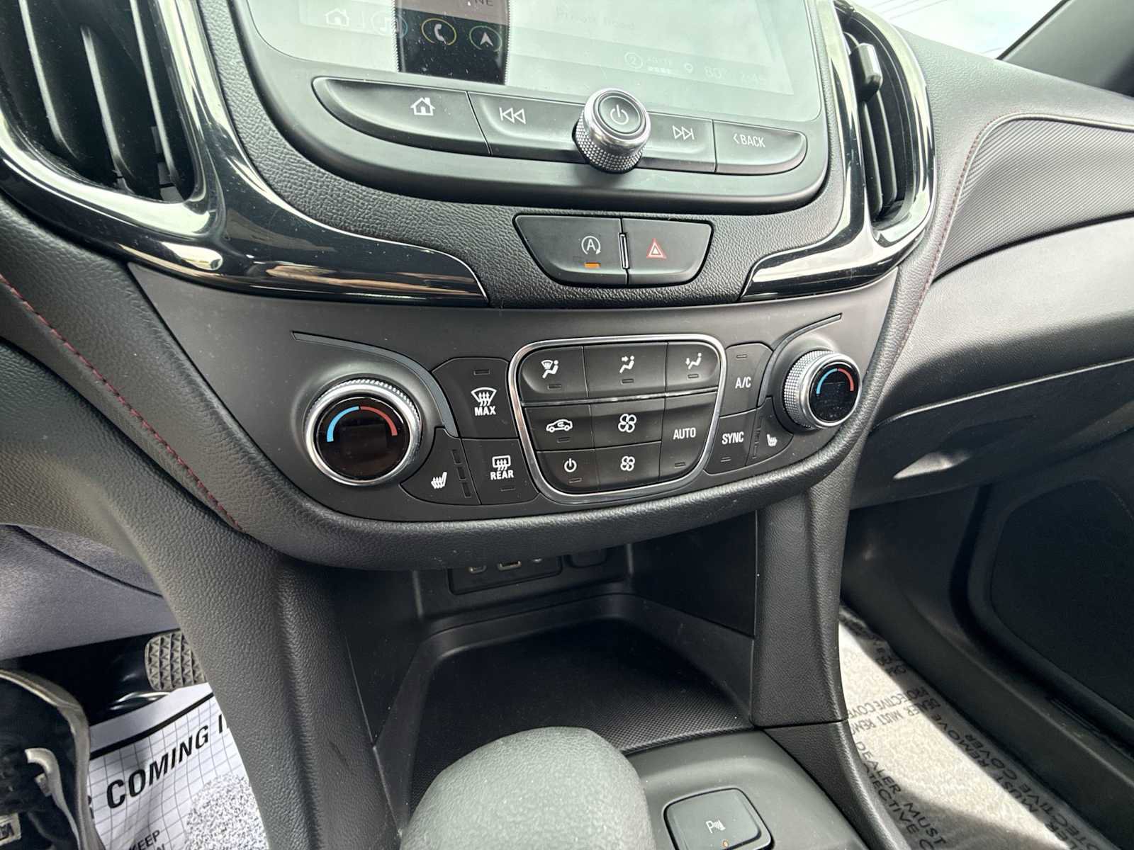 Certified 2022 Chevrolet Equinox RS w/ Infotainment Package image 16