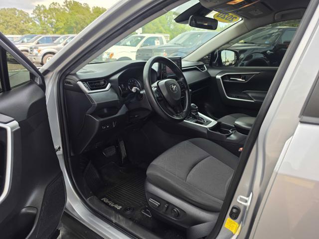 Used 2020 Toyota RAV4 XLE w/ All Weather Liner Package AWD/4WD image 10
