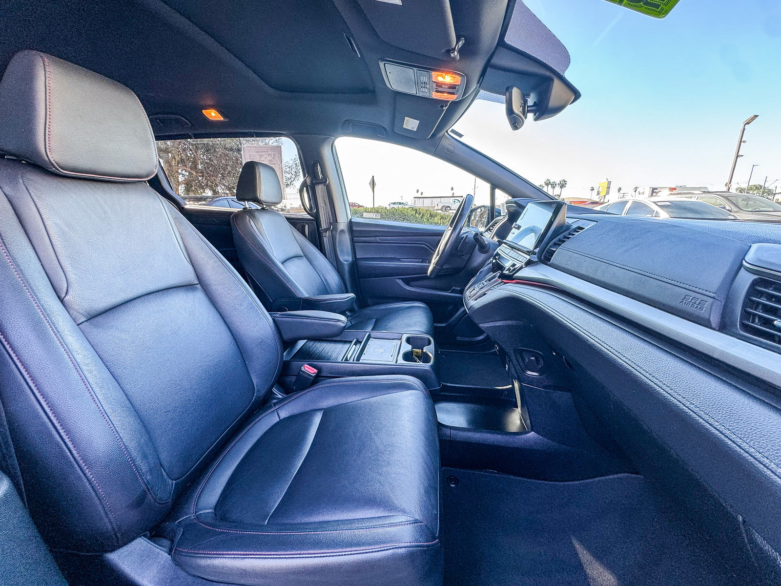 Used 2025 Honda Odyssey Sport-L image 16