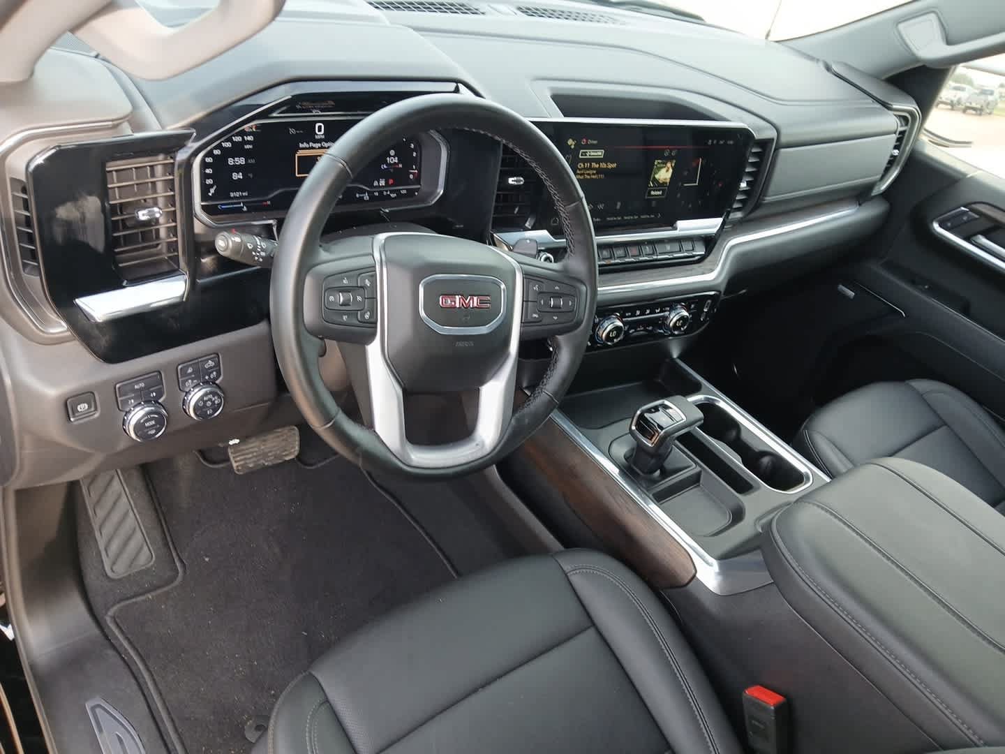Used 2024 GMC Sierra 1500 SLT w/ SLT Premium Package AWD/4WD image 24