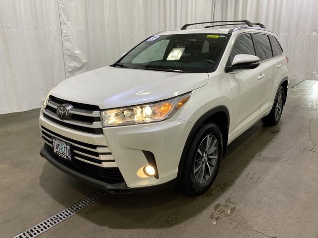Certified 2017 Toyota Highlander XLE image 8