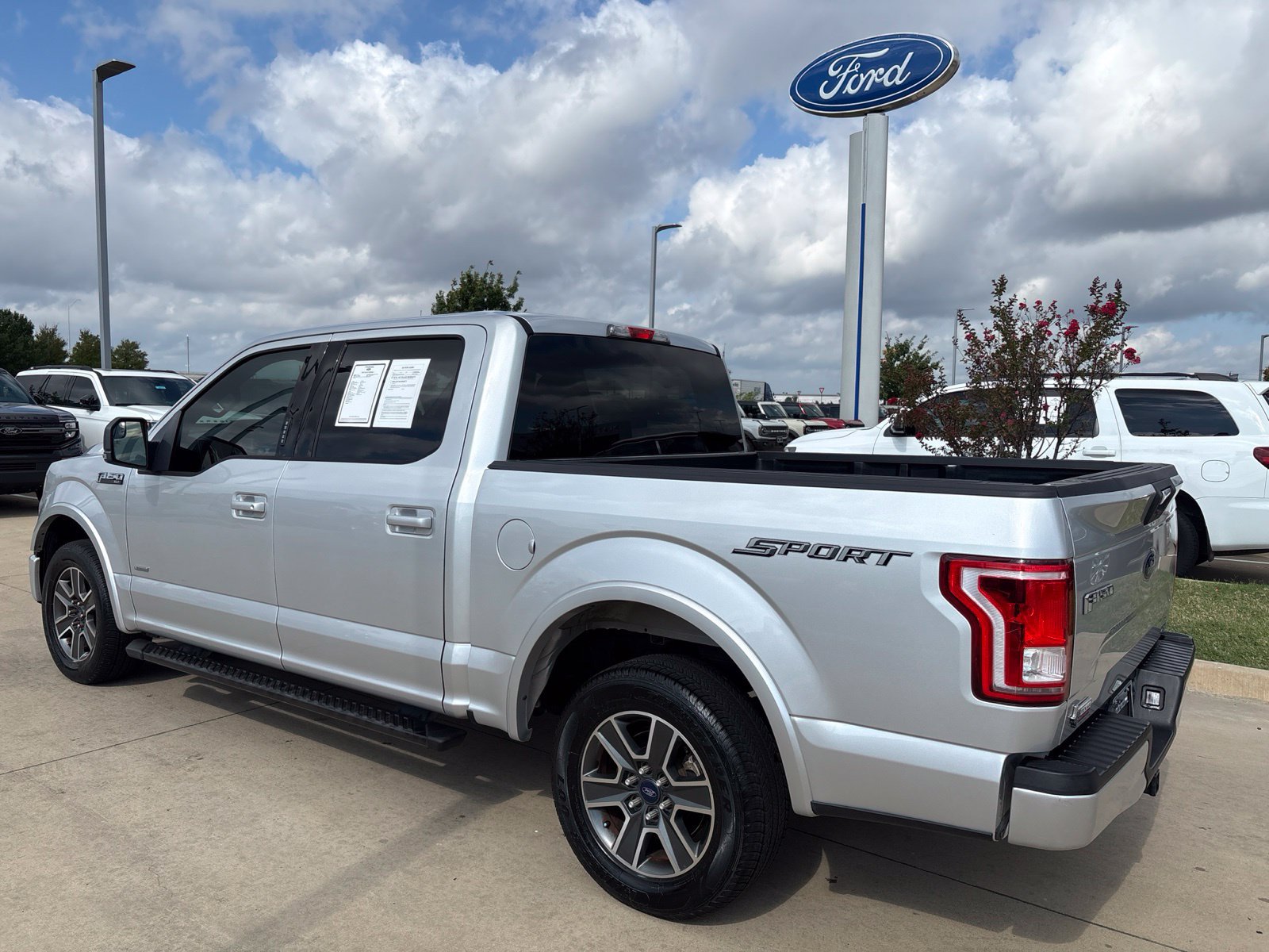 Used 2015 Ford F150 XLT w/ Equipment Group 301A Mid RWD image 3