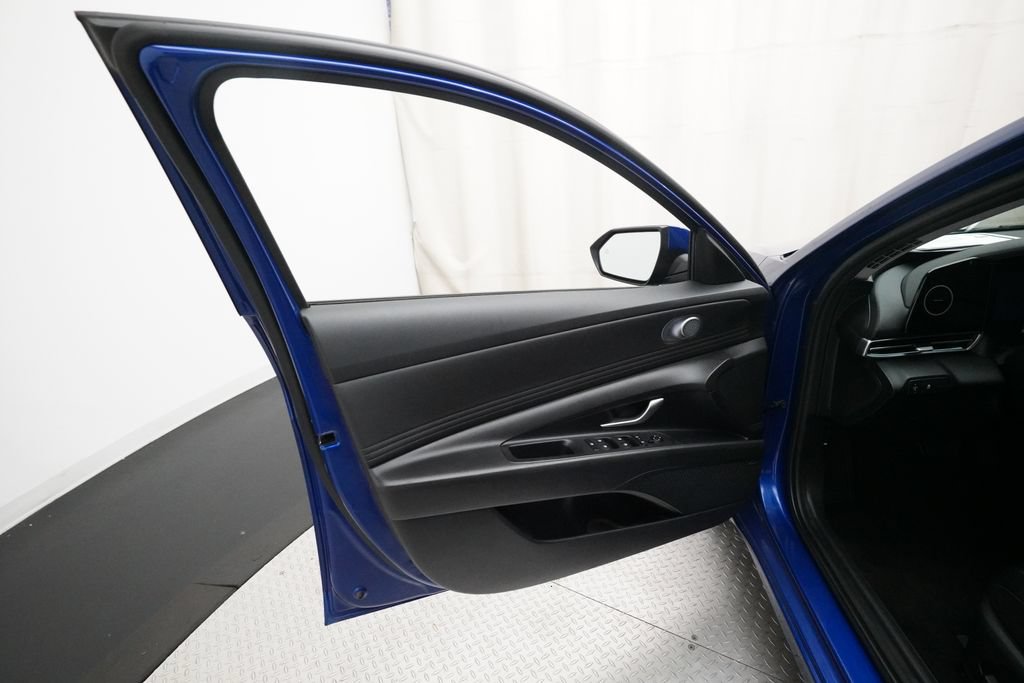 Used 2024 Hyundai Elantra Limited FWD image 26