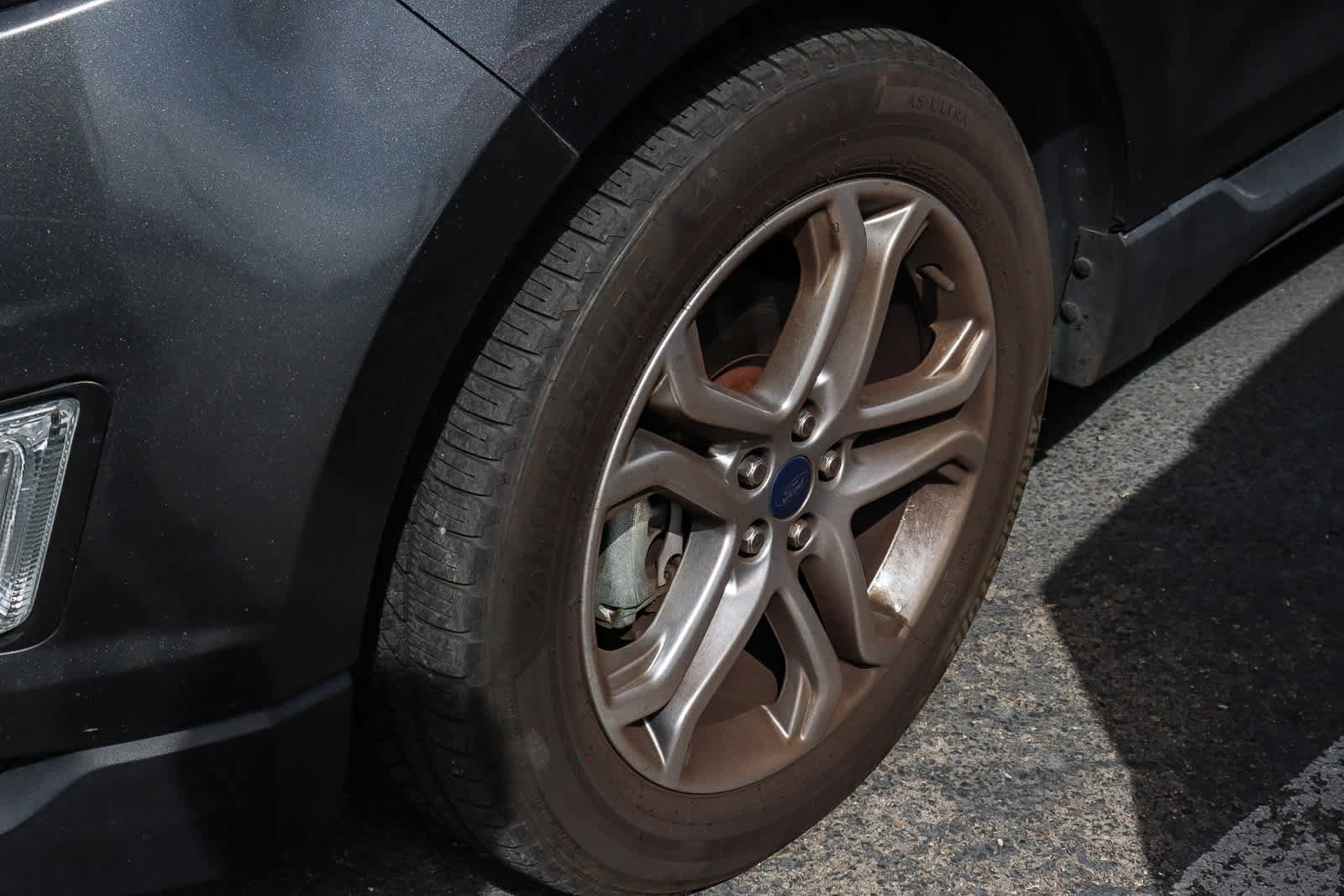 Used 2018 Ford Edge Titanium w/ Technology Package image 4