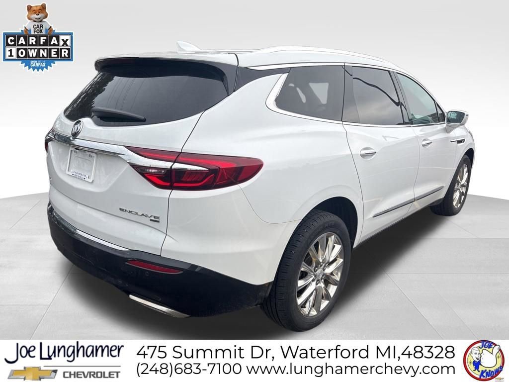 Used 2018 Buick Enclave Essence AWD/4WD image 3