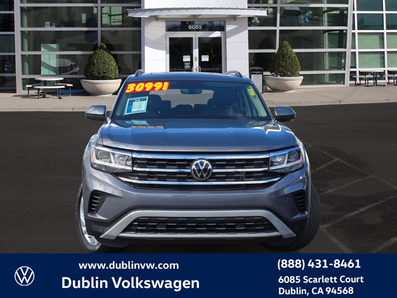 Certified 2023 Volkswagen Atlas SE w/ Panoramic Sunroof Package image 2