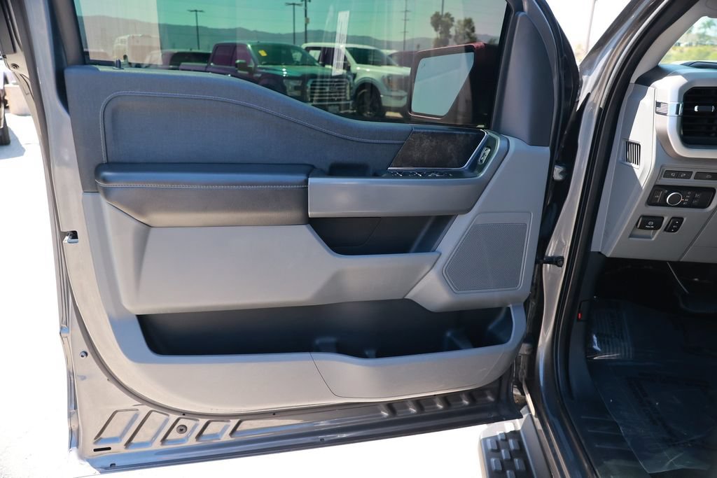 Used 2022 Ford F150 Lightning XLT AWD/4WD image 20