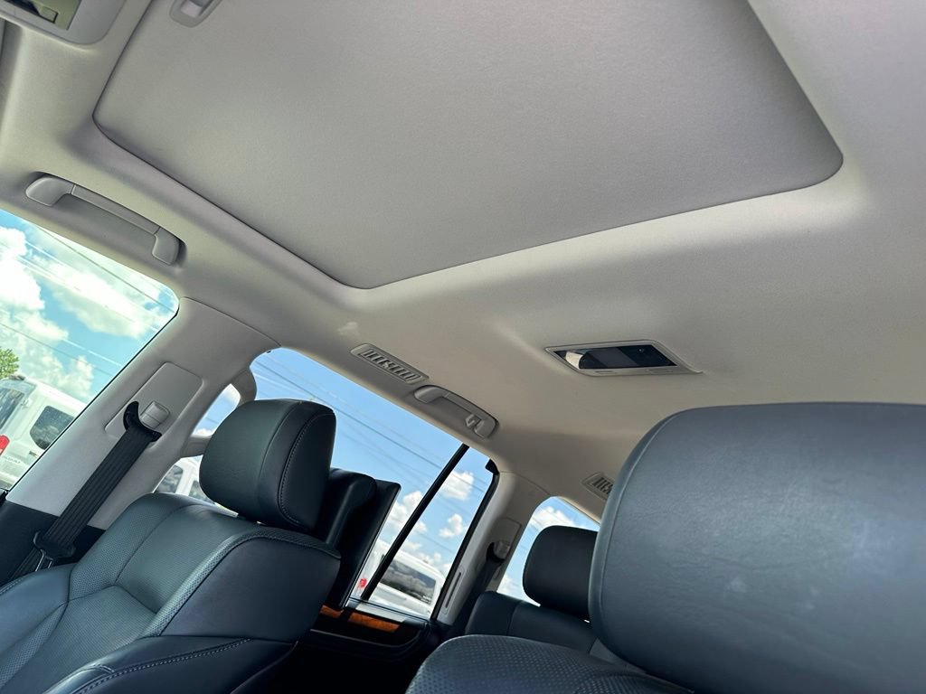 Used 2020 Lexus LX 570 4WD w/ Luxury Package image 26