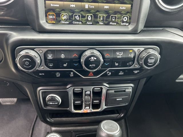 Used 2022 Jeep Wrangler Unlimited Sahara AWD/4WD image 21