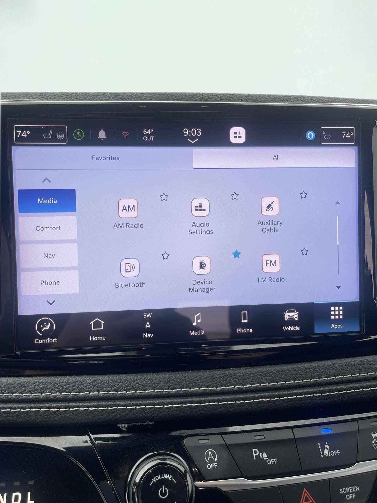 Used 2023 Chrysler Pacifica Limited w/ Uconnect Theater Family Group FWD image 10