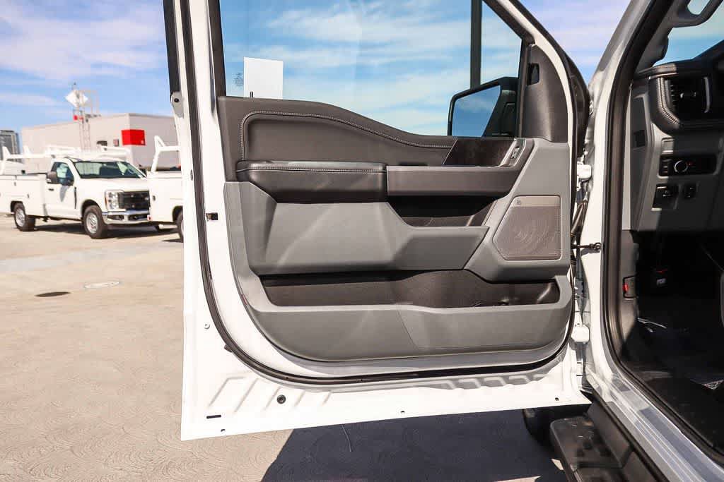 Used 2025 Ford F150 Lightning Flash AWD/4WD image 20
