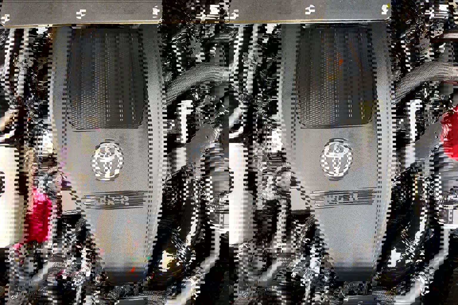 Used 2023 Toyota Highlander LE image 30