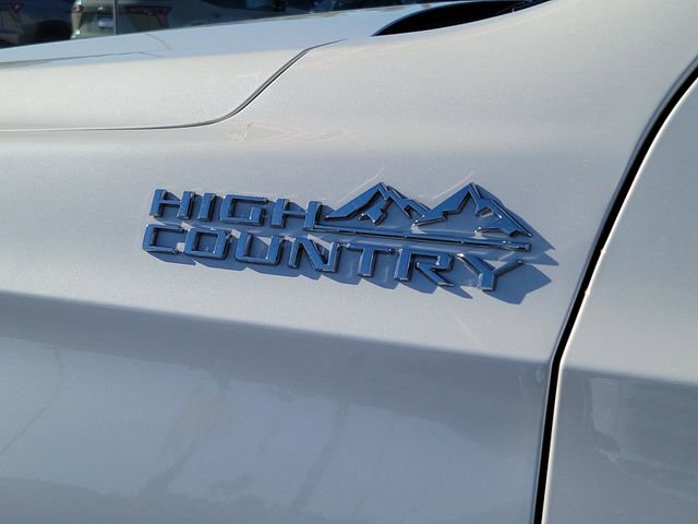 Certified 2024 Chevrolet Suburban High Country w/ Premium Package 2 image 6