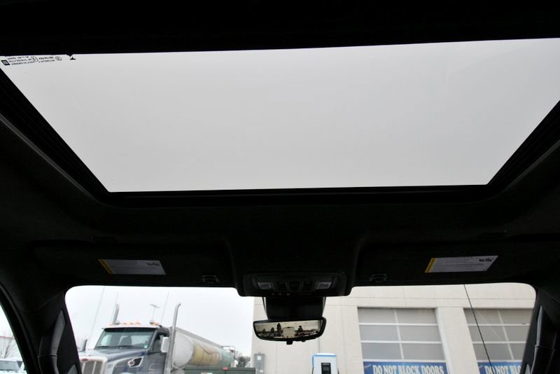 Used 2023 GMC Sierra 1500 AT4X AWD/4WD image 16