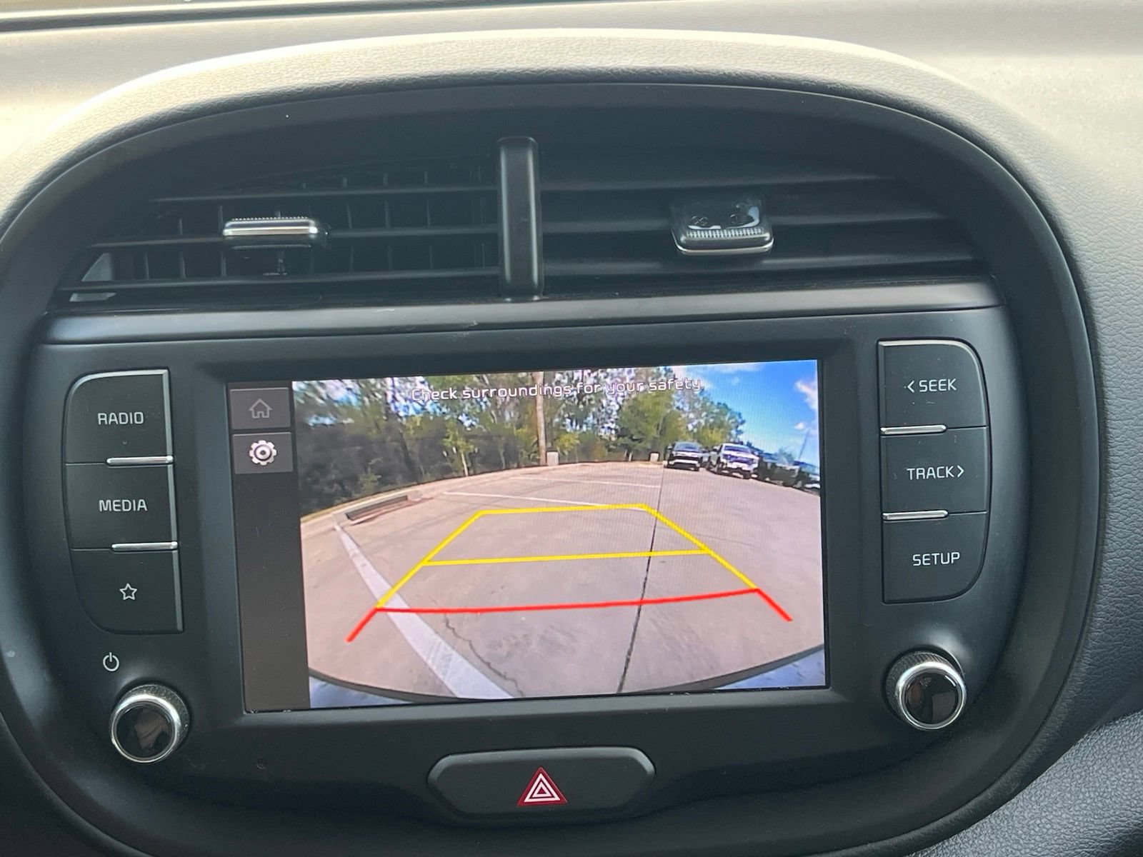 Used 2025 Kia Soul LX w/ LX Technology Package FWD image 28