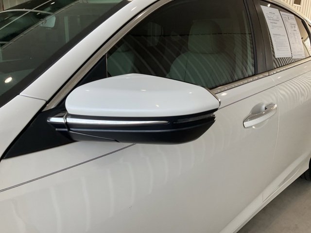 Used 2019 Honda Insight Touring image 3