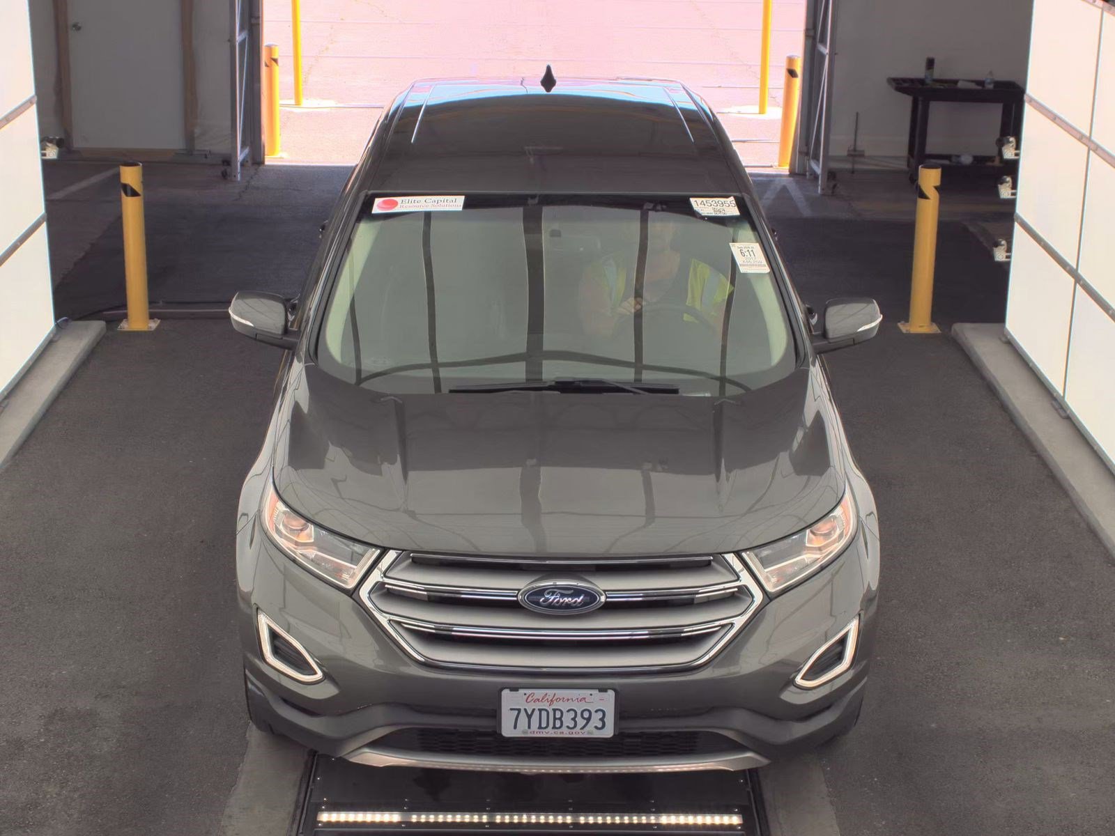 Used 2017 Ford Edge SEL w/ Equipment Group 201A FWD image 2