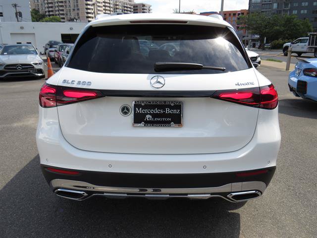 Used 2026 Mercedes-Benz GLC 300 4MATIC image 3