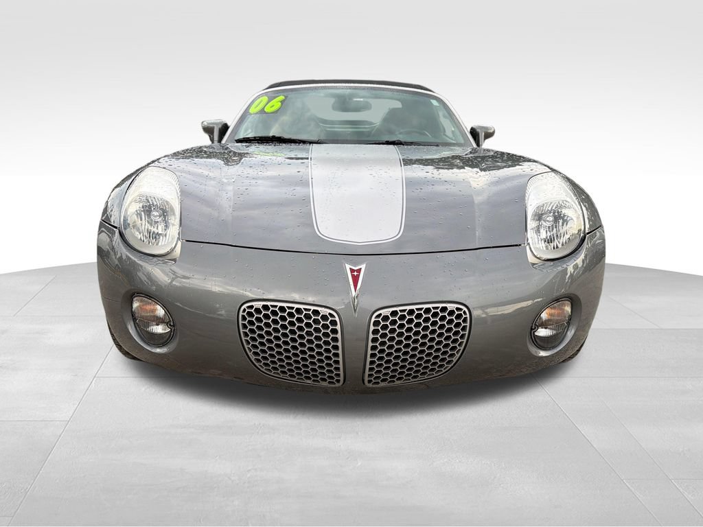 Used 2006 Pontiac Solstice Convertible w/ Premium Package RWD video 3