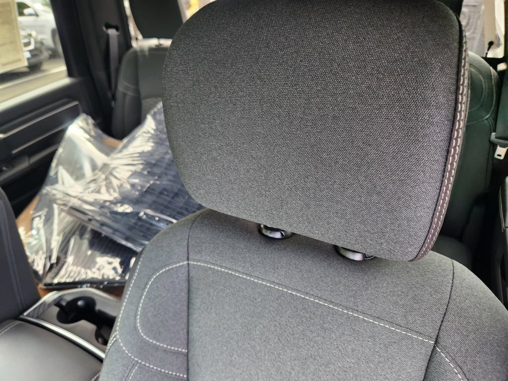 New 2026 RAM 2500 Big Horn AWD/4WD image 28