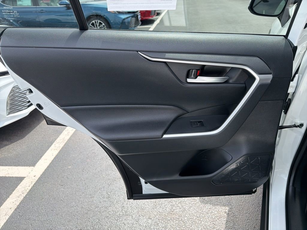 Used 2025 Toyota RAV4 XLE w/ Convenience Package AWD/4WD image 19