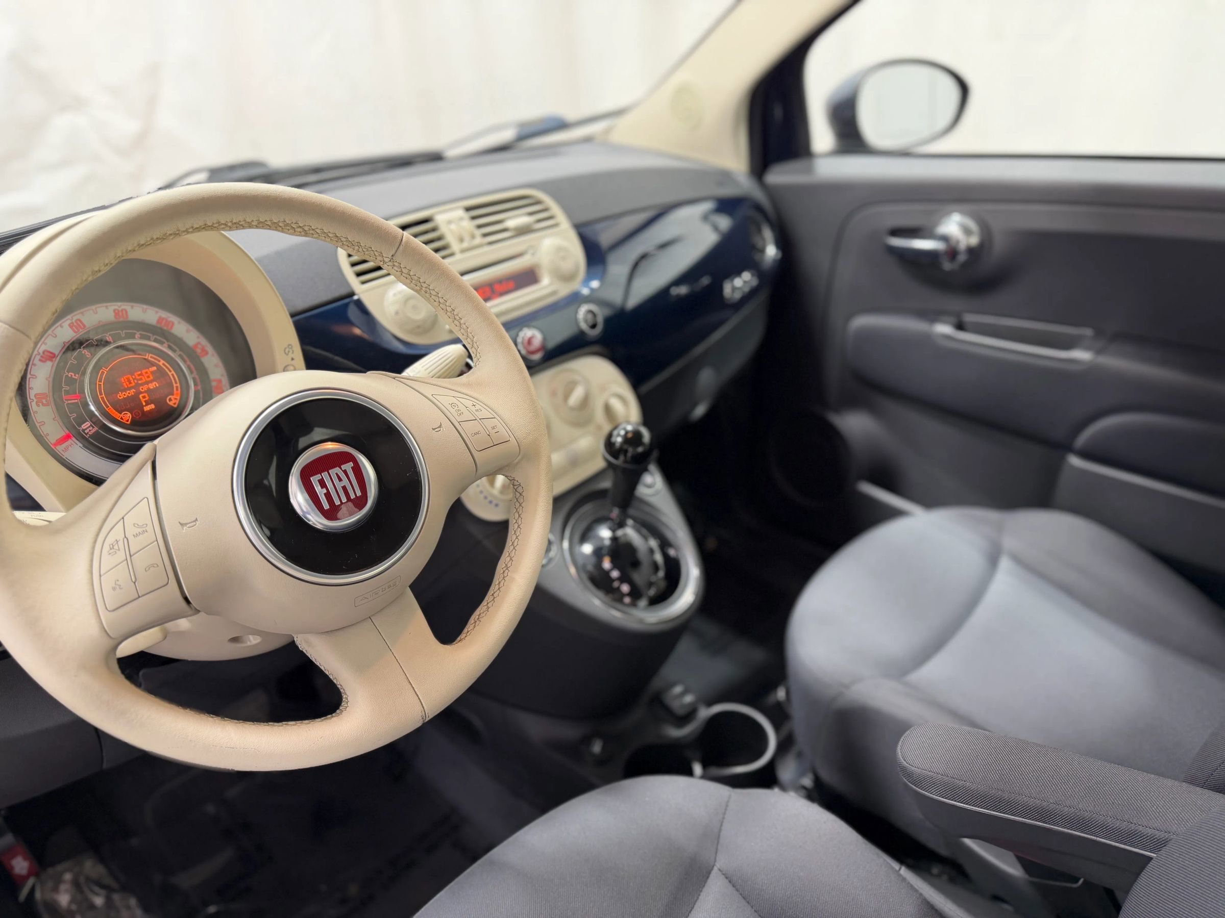 Used 2015 FIAT 500 Pop image 18