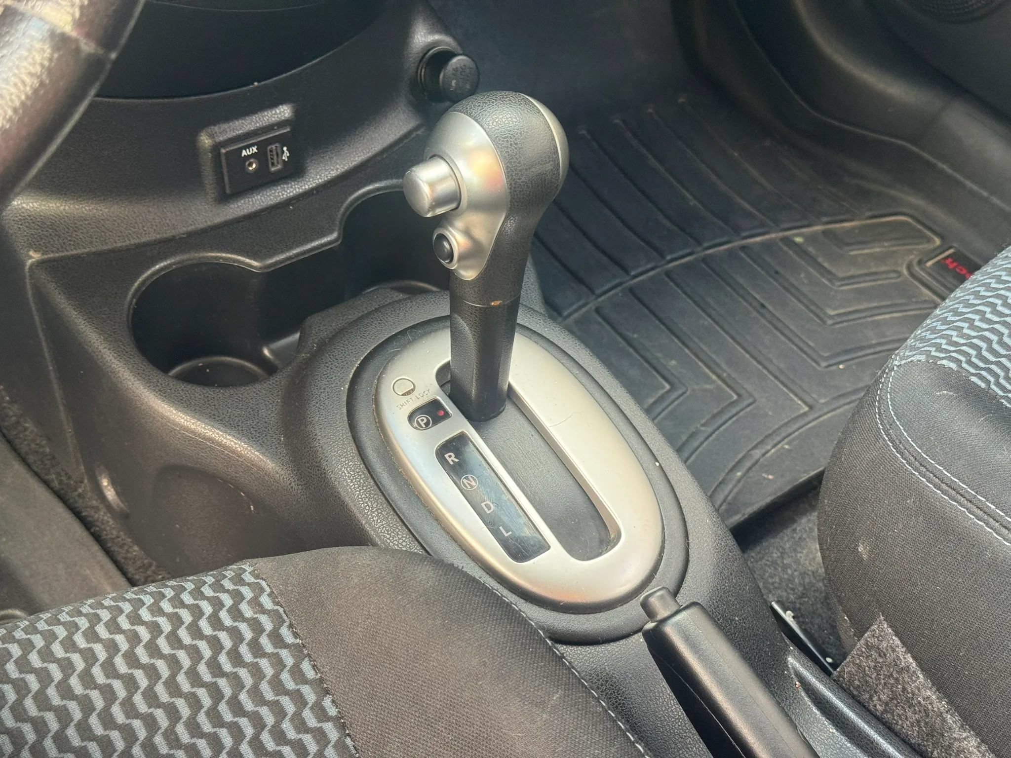 Used 2018 Nissan Versa Note FWD image 16
