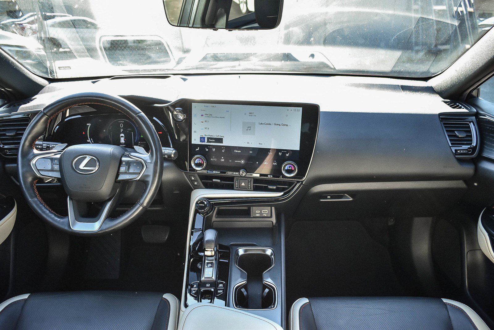 Used 2023 Lexus NX 450h+ 450h+ Luxury image 11